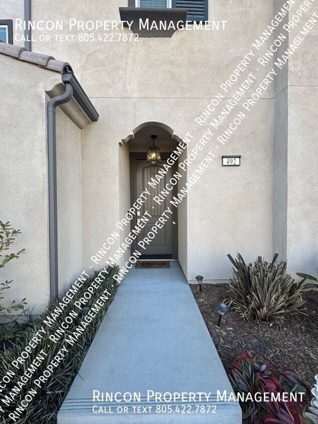 Primary Photo - 4 bedroom, 3.5 bath Home at in Santa Paula