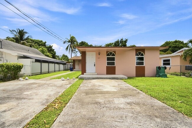 Building Photo - 872 NW 108th St