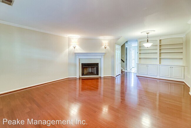 Building Photo - 2 br, 2.5 bath House - 419 S. Columbus St.