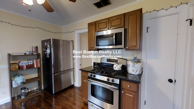 Building Photo - 21 Chandler St