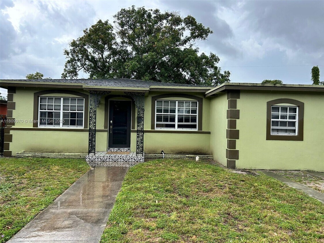 Foto principal - 2010 NW 55th Terrace