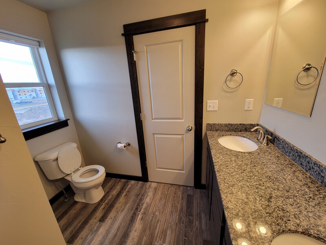 Foto del edificio - 605 Halfpipe St