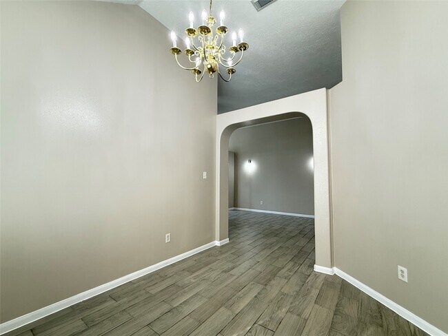 Building Photo - 6111 Settlers Village Dr