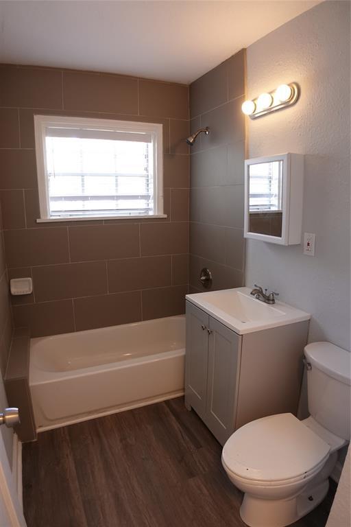 Building Photo - 3320 Blodgett St