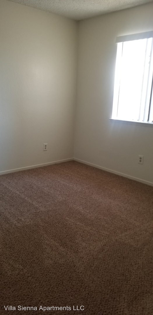 Building Photo - 6900 Valleyview Dr