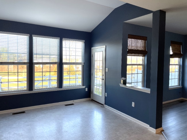 Building Photo - 246 S Savanna Dr