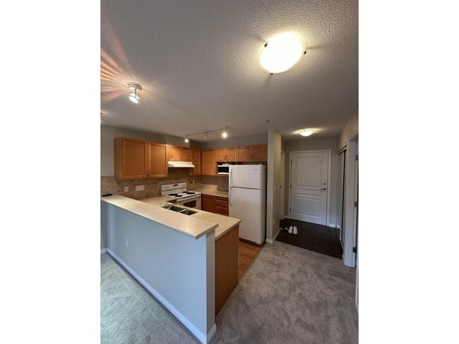 Photo du bâtiment - 15188-15122 22 Ave