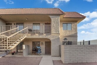 Building Photo - 4300 N Lamont St