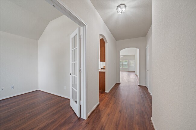 Foto del edificio - 19011 Taverns Corner Ct