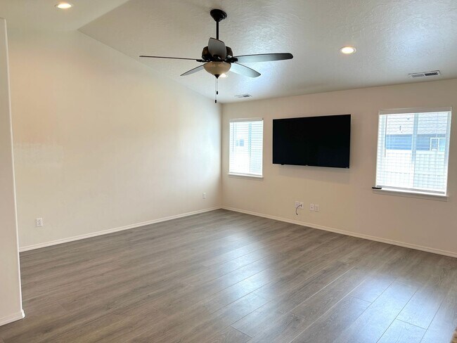 Foto del edificio - Newer 3-Bedroom in Middleton