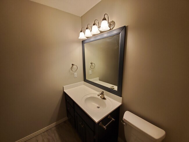 Hall bathroom - 714 E Saint Charles St