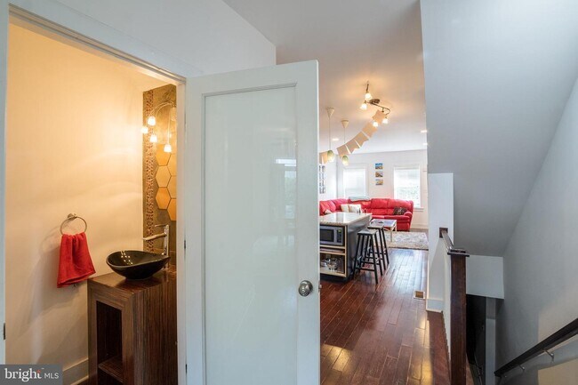 Foto del edificio - 1907 Latona St