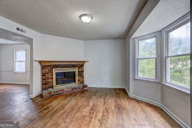 Foto del edificio - 4398 Barrington Pl