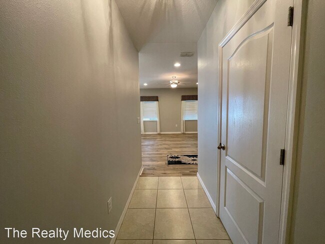 Foto del edificio - 3 br, 2 bath House - 952 Ambergate St