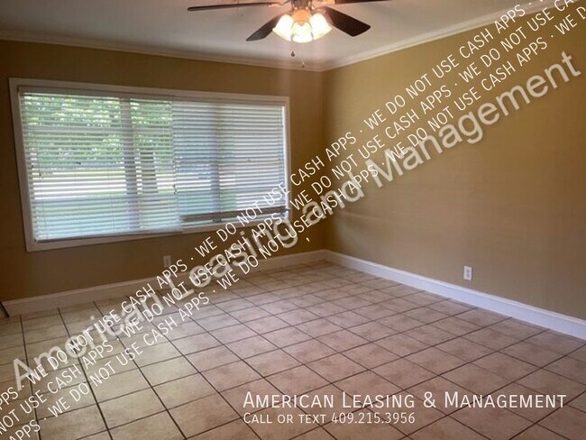 Building Photo - Spacious 3-Bedroom 2-Bath Home for Lease i...