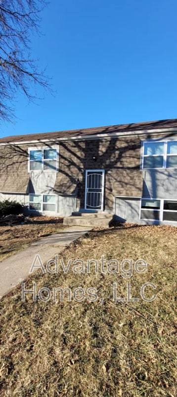 Building Photo - 744 N 70th St
