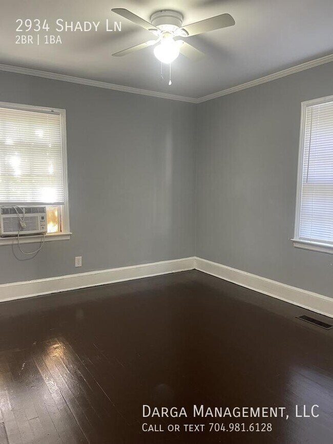 Foto del edificio - 2934 Shady Ln