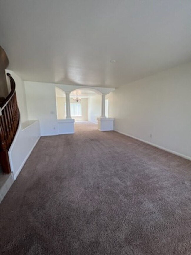 Foto del edificio - 5 br, 2.5 bath House - 551 Mossy Bark Ct