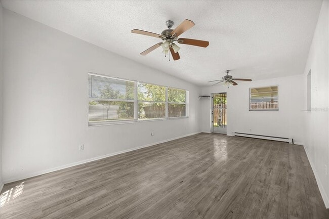 Building Photo - 1849 Viburnum Ln