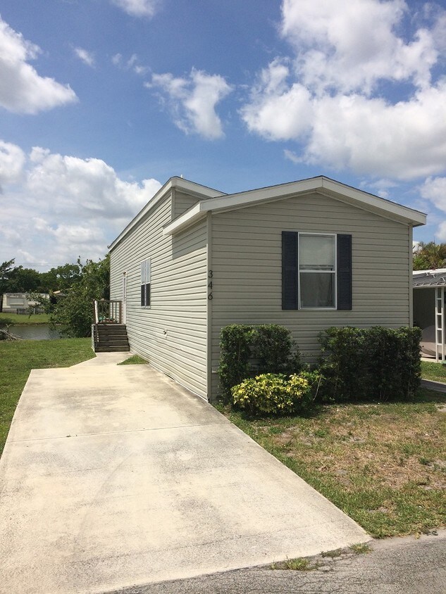 Foto principal - 10550 W State Rd 84