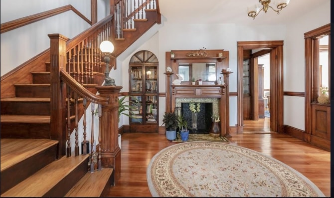 Entry-way - 22 Willard St (Chelsea, MA)