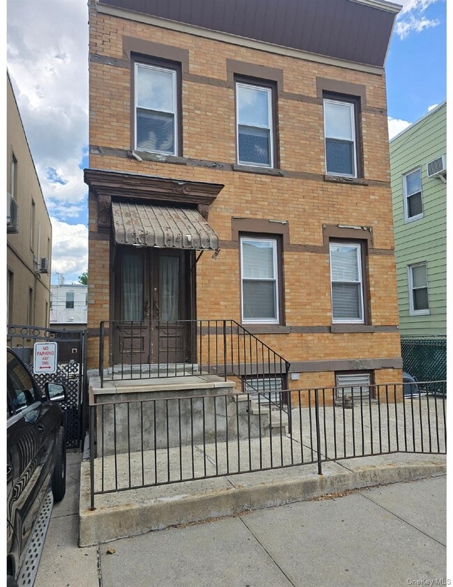 Building Photo - 72-37 66th St