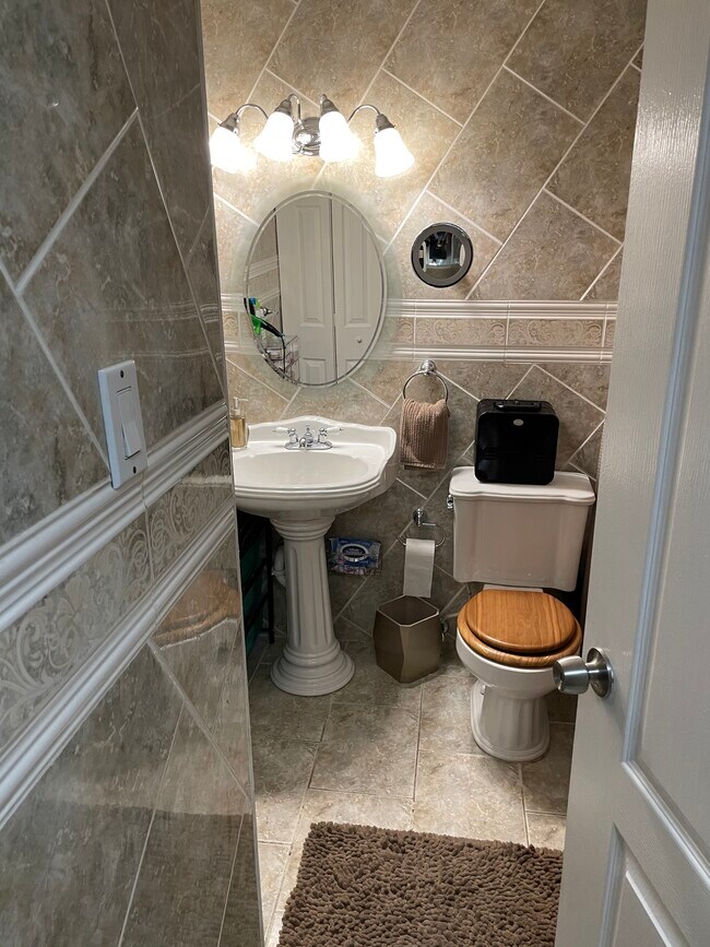 Building Photo - 6570 W 2nd Ct