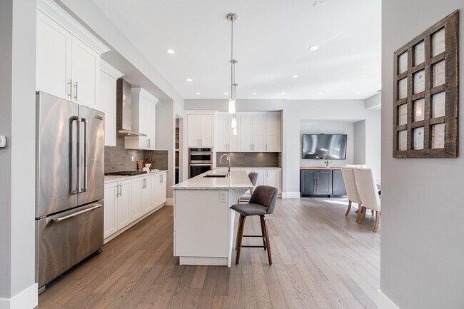 Photo du bâtiment - 15708 Mountain View Dr