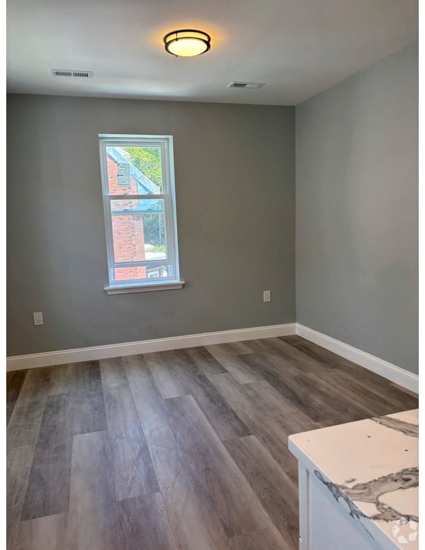 Building Photo - 425 S 43rd St