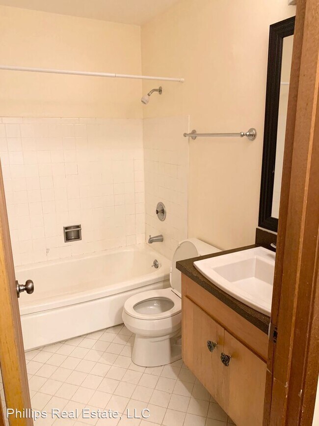 Foto del edificio - 6113 Roosevelt Way NE