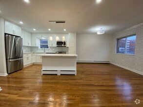 Building Photo - 21-23-23 Amory Ct