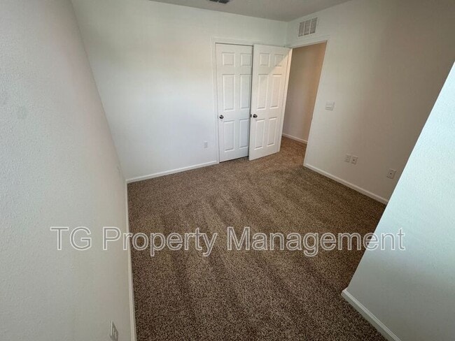 Building Photo - 109 Montellano Rd
