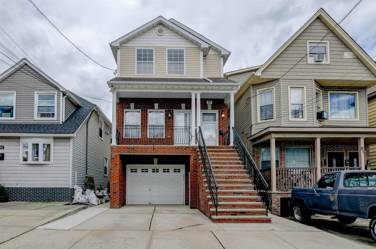 89 W 55th St, Bayonne, NJ 07002 House Rental in Bayonne, NJ