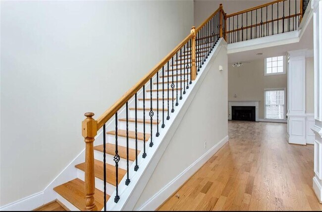 Foto del edificio - 2420 Mill Ridge Trail