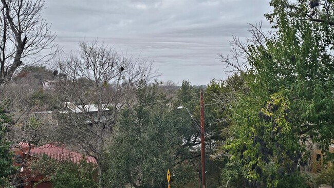 Foto del edificio - 4902 Westview Dr