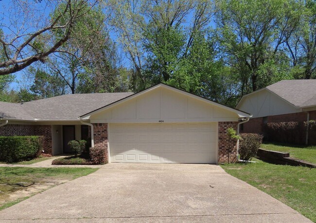 Foto del edificio - South Tyler! Spacious 3 Bedroom Duplex w/G...
