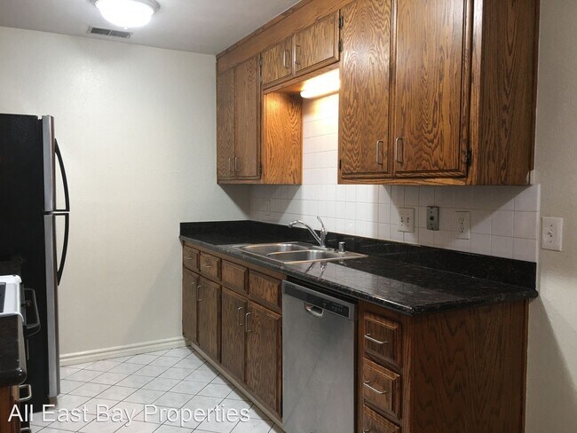 Building Photo - 2 br, 1 bath House - 41 Emery Bay Drive