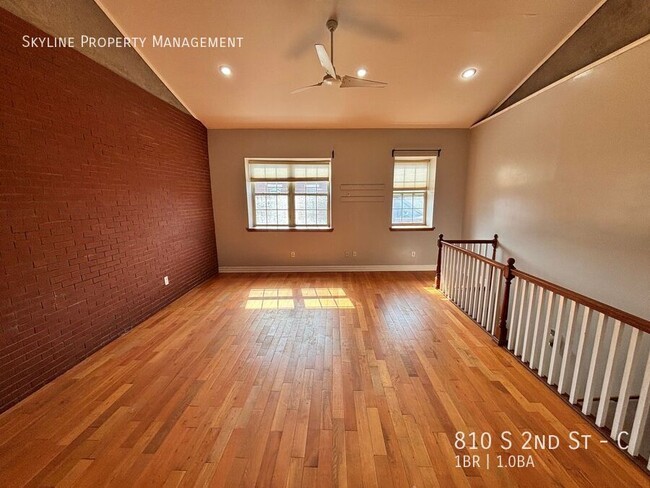 Foto del edificio - 810 S 2nd St
