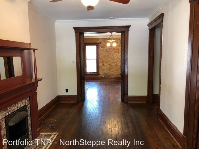 Building Photo - 4 br, 2 bath Apartment - 1023 Neil Ave