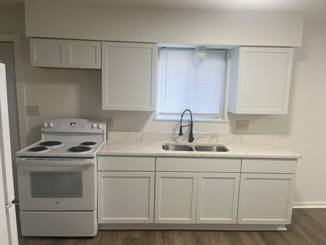 Photo - 2319 N Parker Ave House