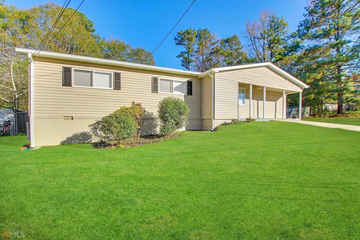 Foto principal - 6202 Humphries Hill Rd