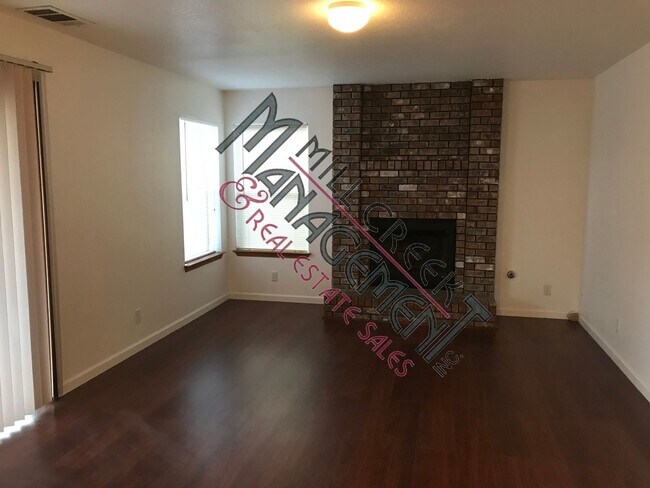 Building Photo - 2 Story Home