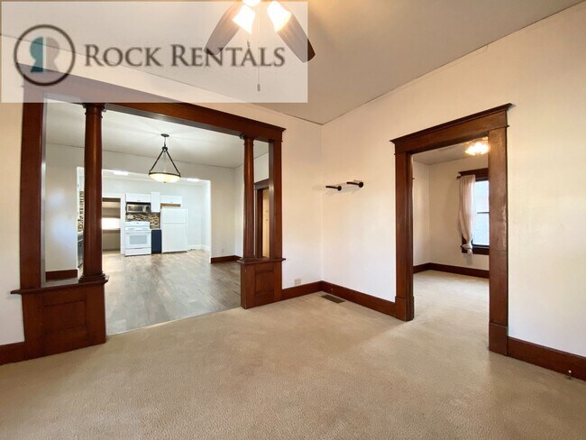 Foto del edificio - Updated 3 Bed 1 Bath with Large Back Yard