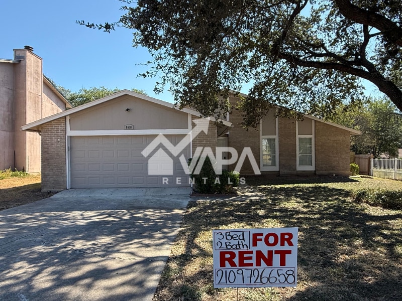 Foto principal - 5618 Wood Walk St