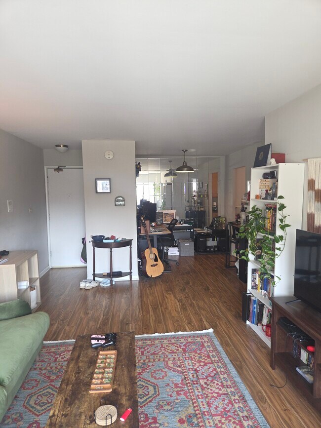 Foto del edificio - 611 W Patterson Ave