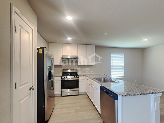 Building Photo - 10515 Varmus Dr