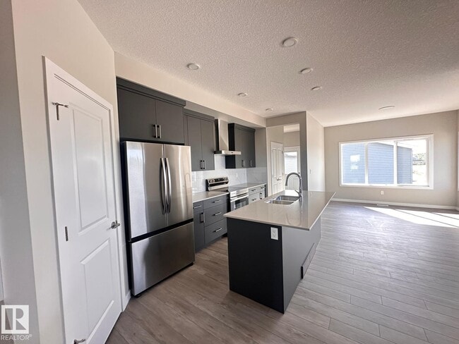 Building Photo - 8668 Edgemont Link NW
