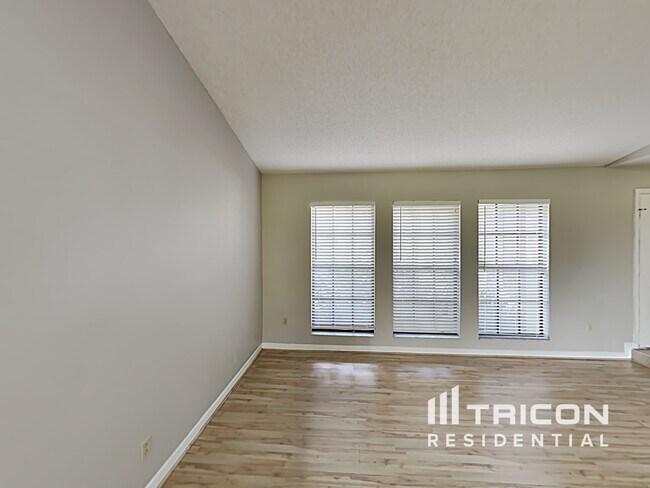 Building Photo - 2807 South Miller Road Valrico FL