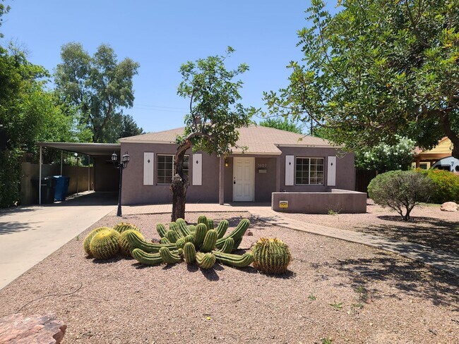 Foto del edificio - Classic Woodlea Charm with Modern Updates