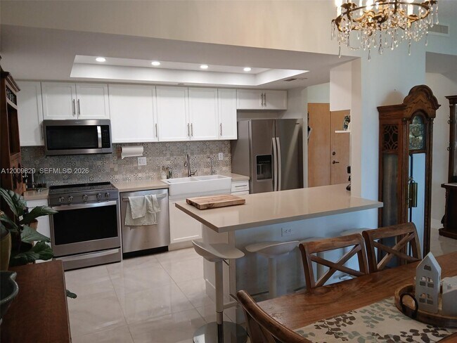 Foto del edificio - 9805 NW 52nd St